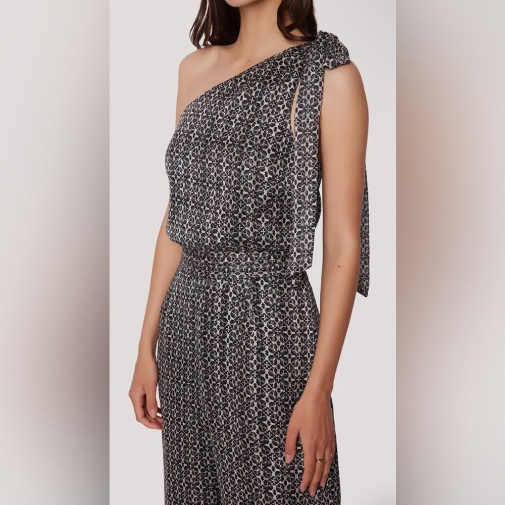 Lost + Wander One Shoulder Jumpsuit NWT - Picture 7 of 14